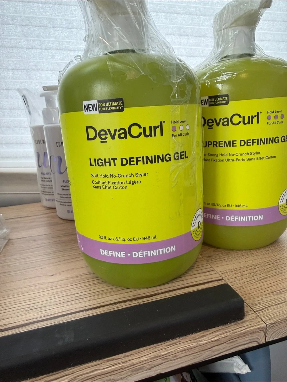 *NEW*32 oz*DevaCurl* LIGHT Defining Gel